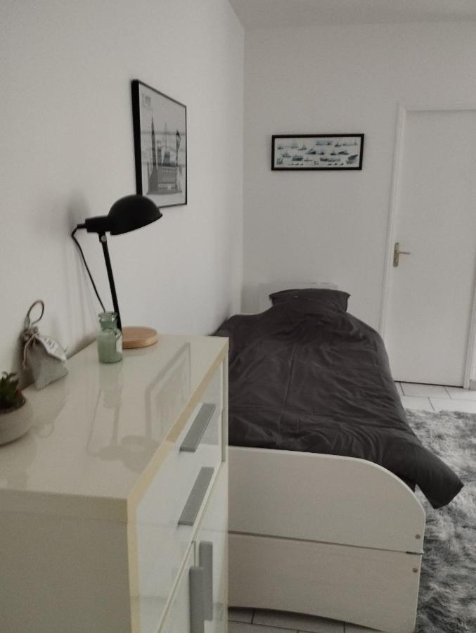 Studio Charmant Canape Lit Netflix Prime Video Wifi Dazn ル・アーヴル エクステリア 写真