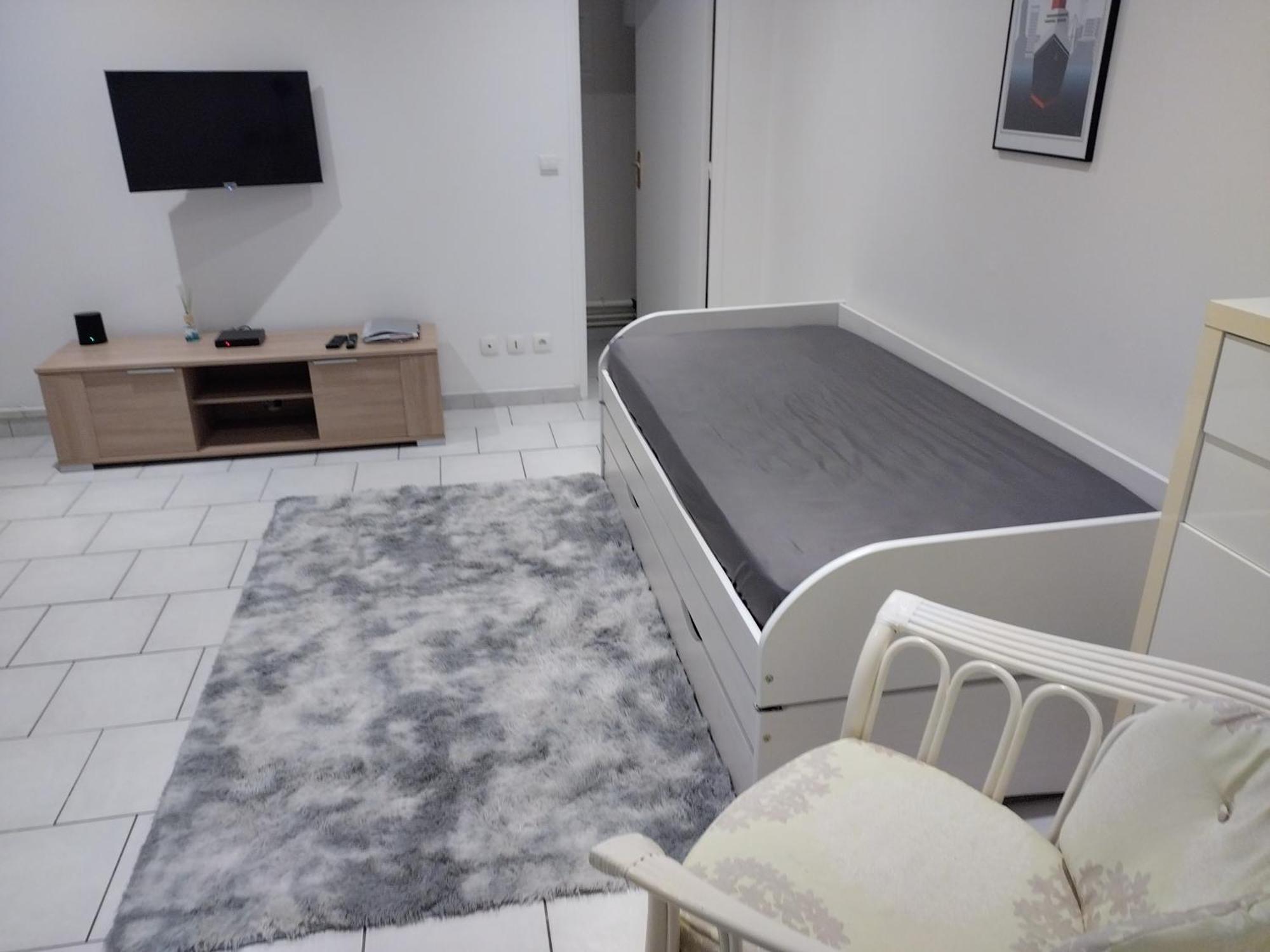 Studio Charmant Canape Lit Netflix Prime Video Wifi Dazn ル・アーヴル エクステリア 写真
